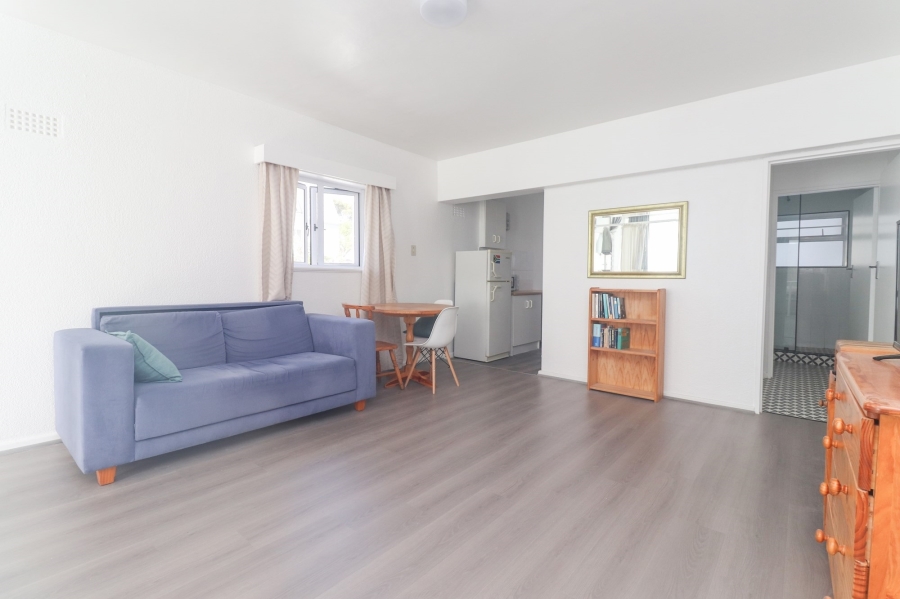 1 Bedroom Property for Sale in Sea Point Western Cape